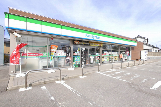 ファミリーマート七塚店